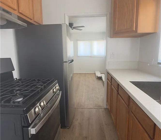 622 N Olive St #A-A-A — Photo 4