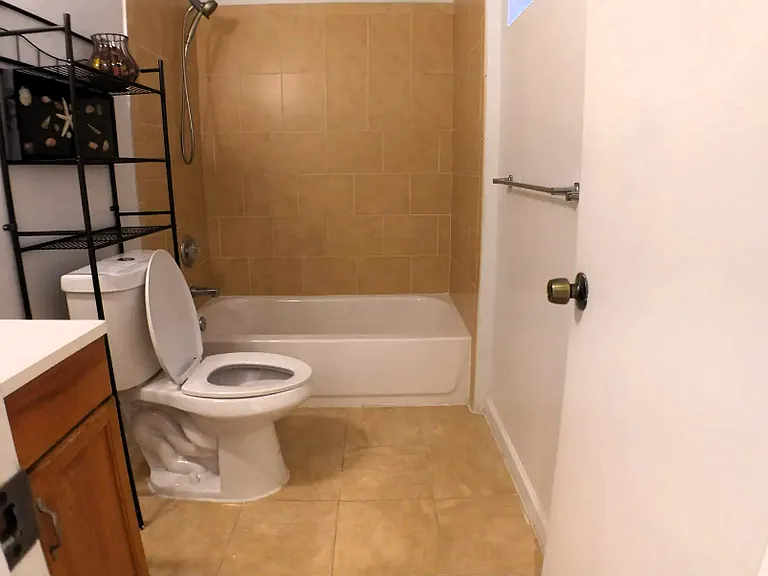 200 Colesville Manor Dr — Photo 14