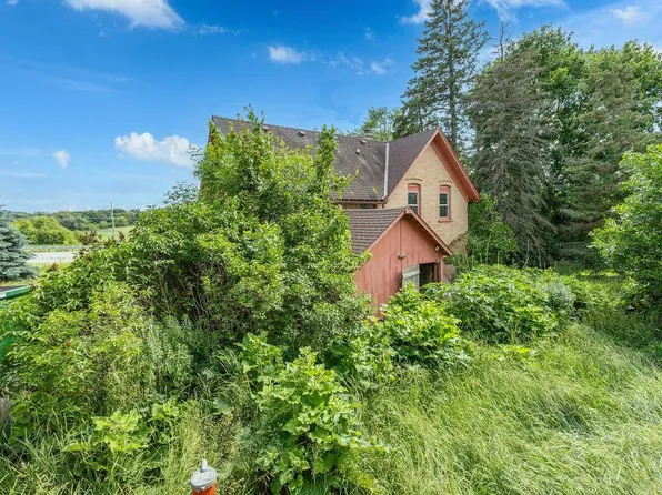 5046 State Highway 33, West Bend, WI 53095