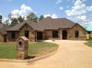 1709 Riviera Dr, Longview, TX 75605