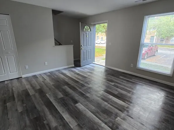 580 Town and Country Apartments