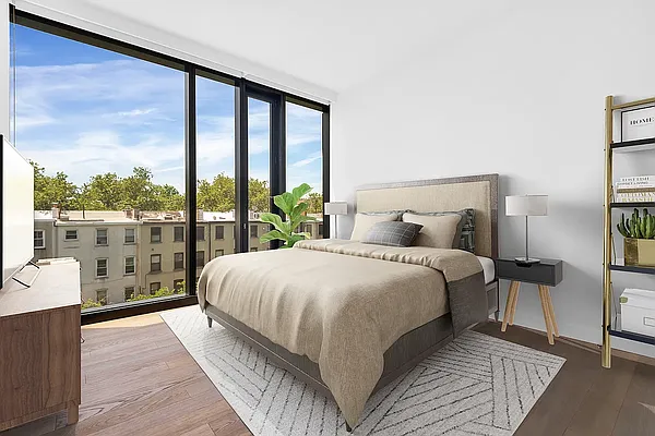 Rented by SERHANT. | media 9