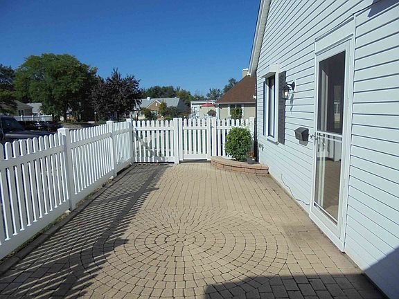 4th image of 27 Garden Dr