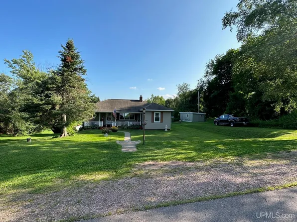 118 E Lake, Michigamme, MI 49861