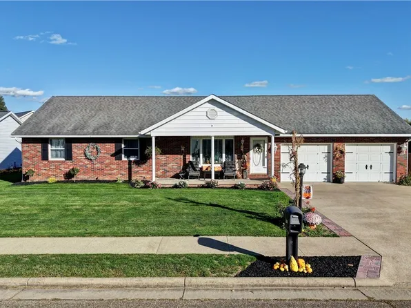 471 Snazzy Cir SW, New Philadelphia, OH 44663