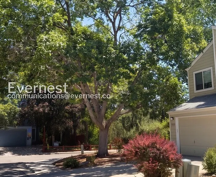 4121 Amber St — Photo 2