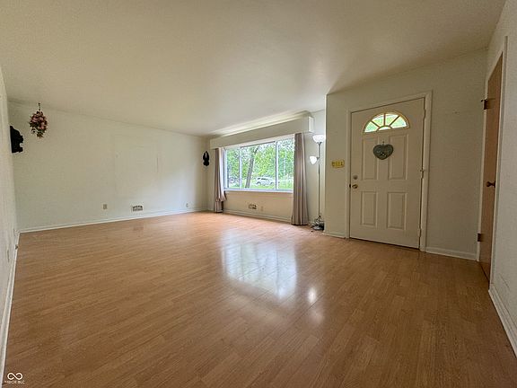2nd image of 216 E Reddington St
