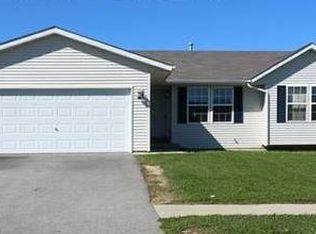 8364 Crooked Bend Rd, Roscoe, IL 61115