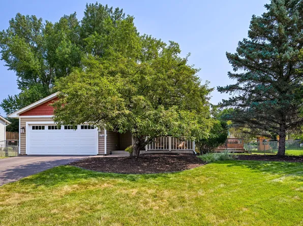 5736 Turtle Lake Rd, Shoreview, MN 55126