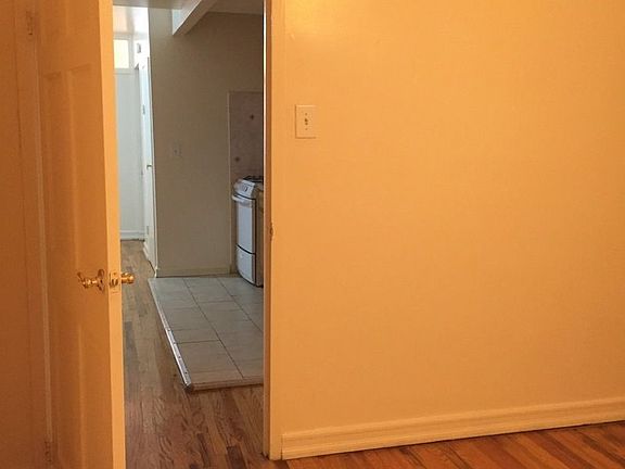 4th image of 514 Tinton Ave APT 2B