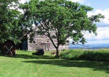 2nd image of 375 Kilts Rd