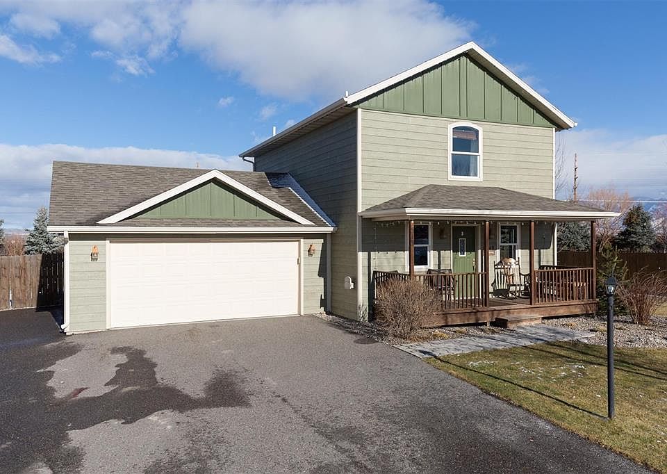 1st image of 513 Red Barn Dr