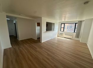 11720 Edgewater Dr APT 608, Lakewood, OH 44107