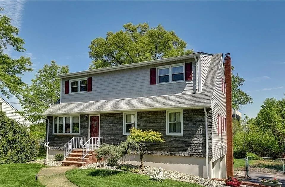 1st image of 65 Tower Rd #2