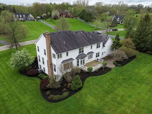 2nd image of 24 Fall Meadow Dr