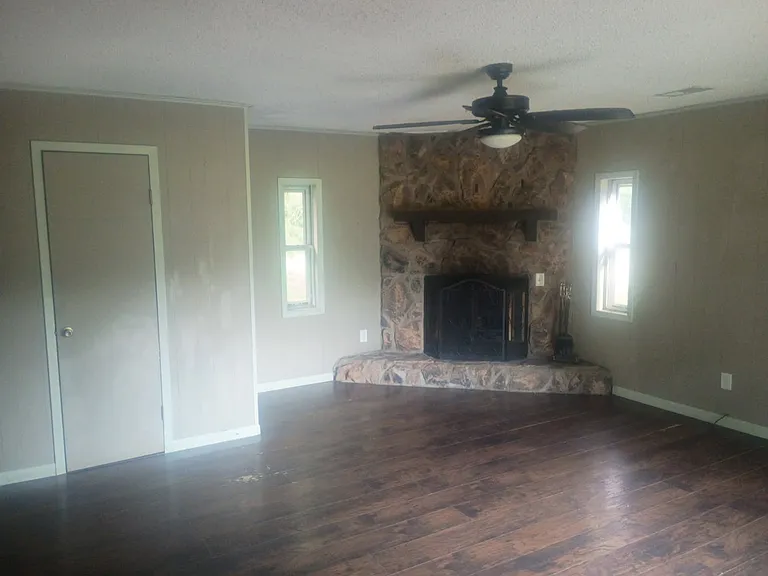 107 Grant 446 — Photo 78