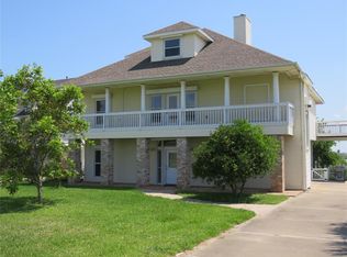 2424 Sydnor Ln, Galveston, TX 77554