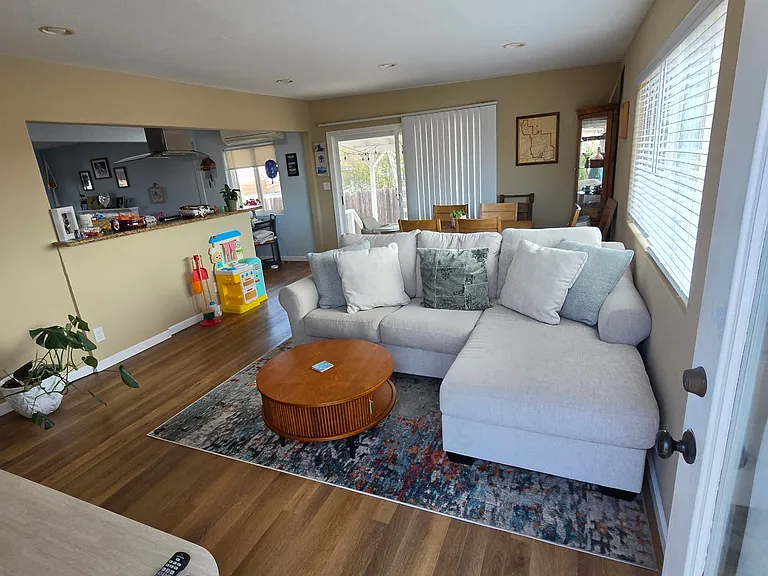 2952 Manos Dr — Photo 7