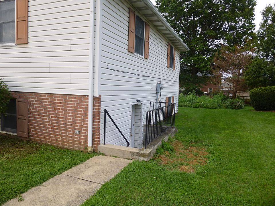 1st image of 109 Huyard Ave #A