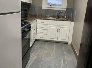 621 Spring St #1, Aurora, IL 60505