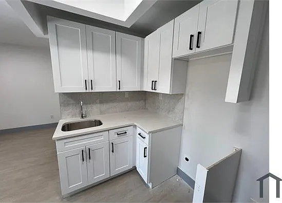 Studio, 600 sqft, $2,646 — Photo 2
