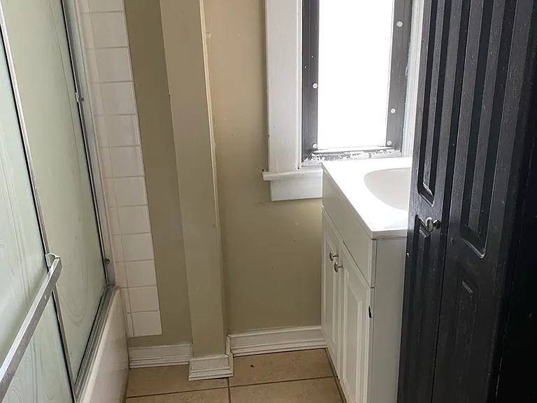 2223 Spruce St — Photo 6