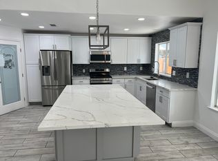 1861 E Oakmont Ave, Fresno, CA 93730