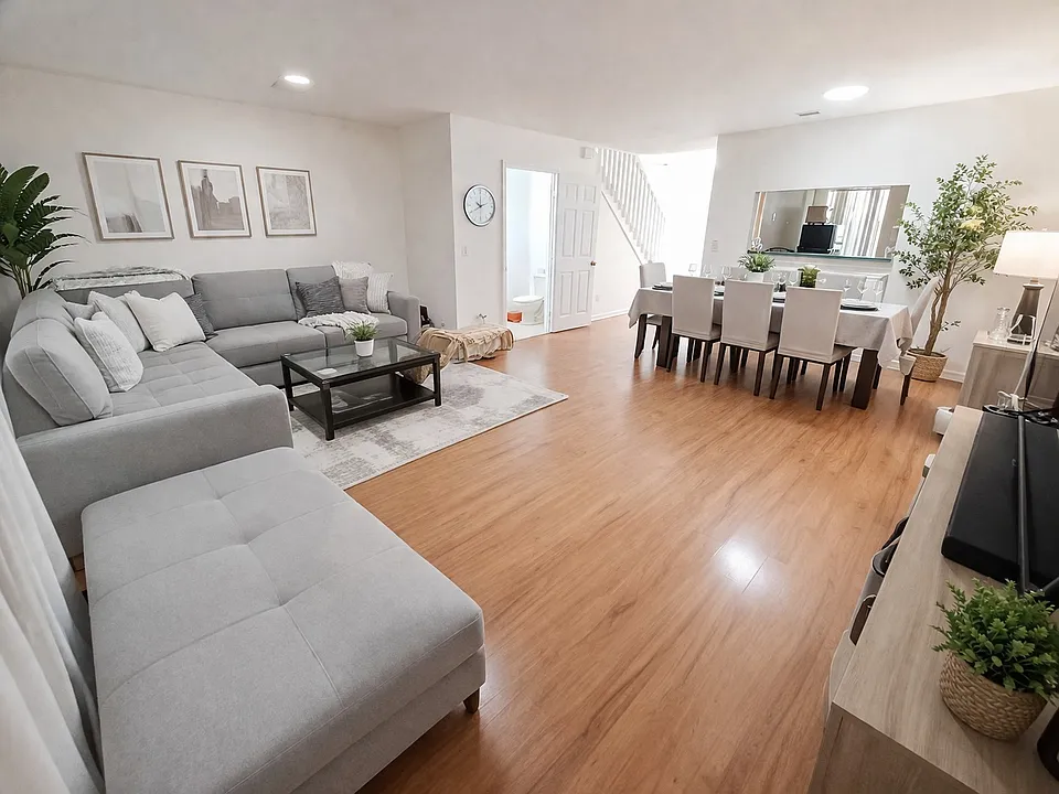 4151 NW 67th Ter