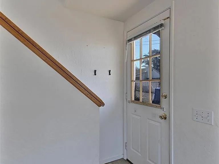 49 Gatewood Ave — Photo 12
