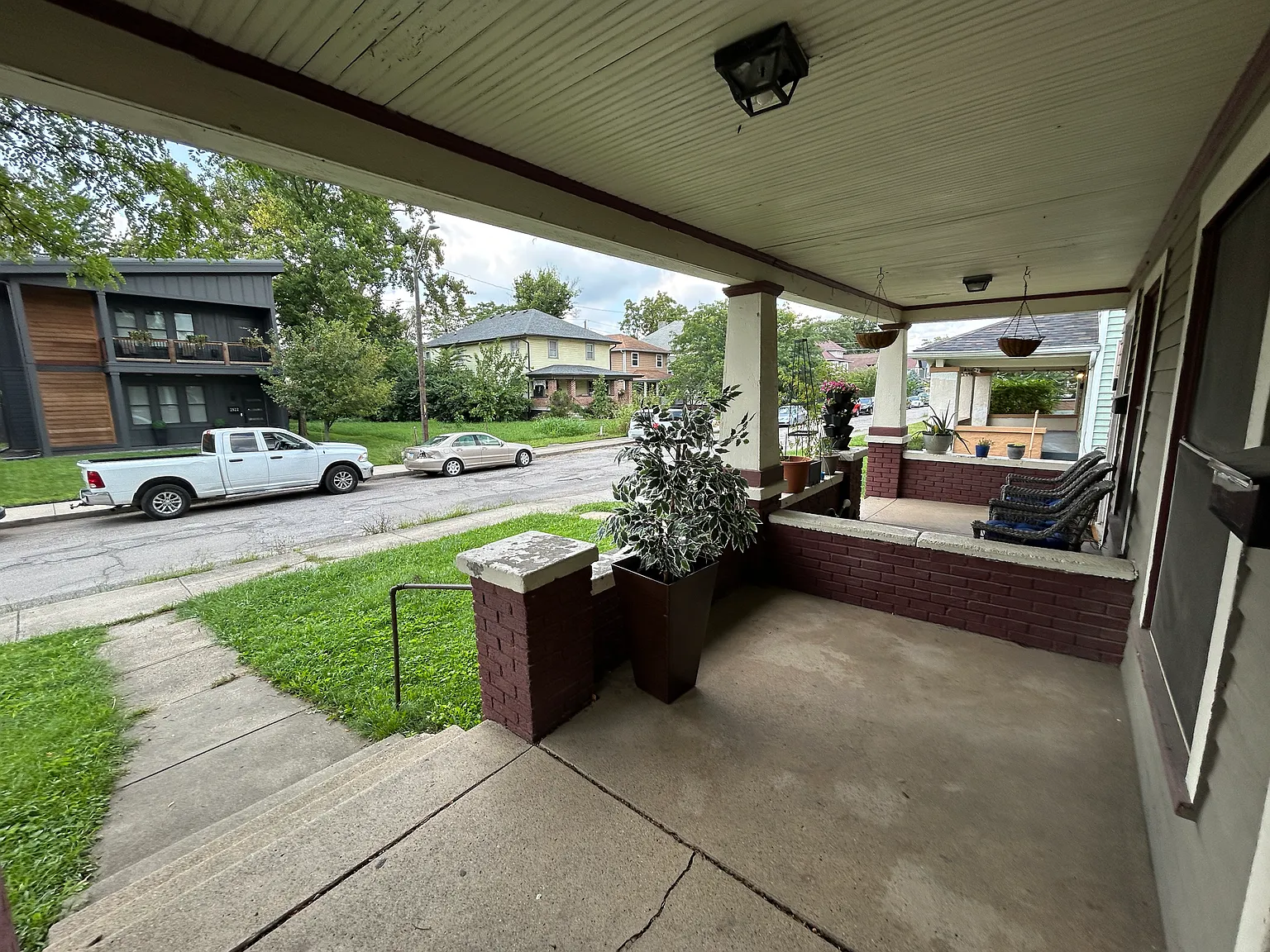 3 bed, 1.5 bath, 1848 sqft, $1,350 — Photo 2