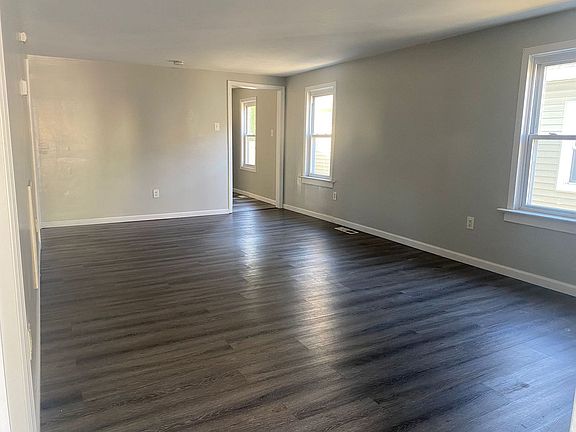 3rd image of 2707 Westfield Ave #A