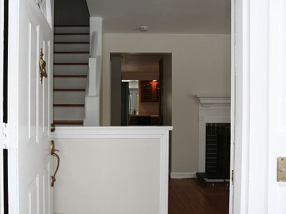 3rd image of 120 Sydenham Rd