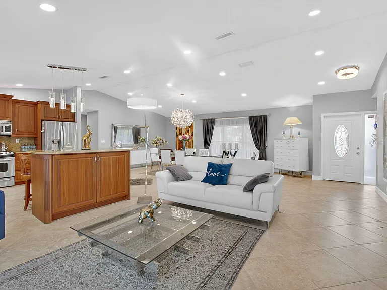 10305 Crosswind Rd — Photo 7