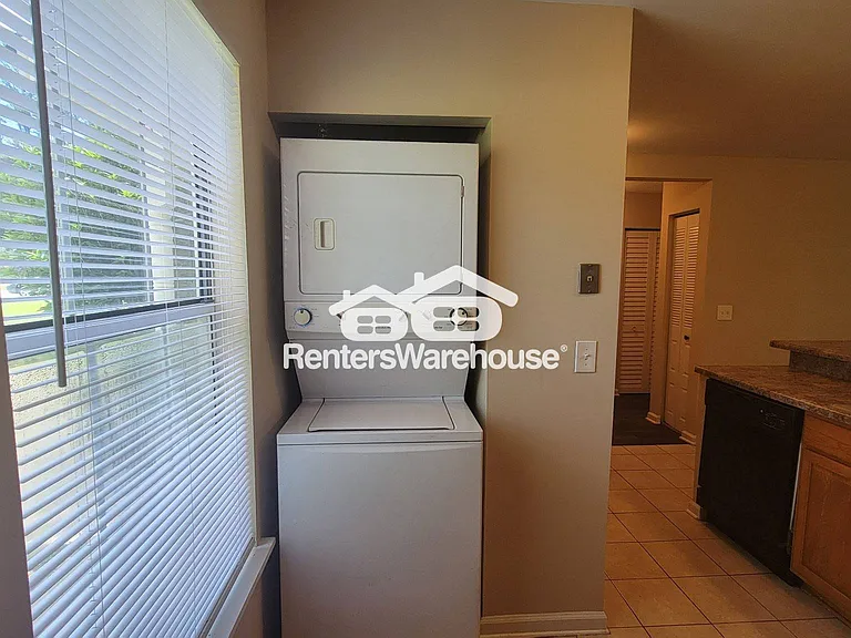 113 Sussex Ave — Photo 4