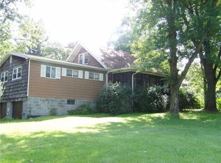 450 Westland Rd, Hickory, PA 15340