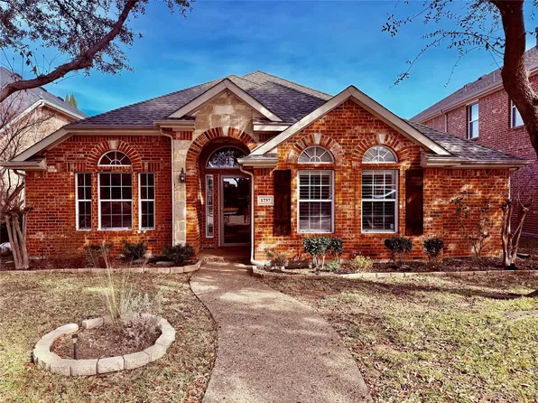 1737 Flowers Dr, Carrollton, TX 75007