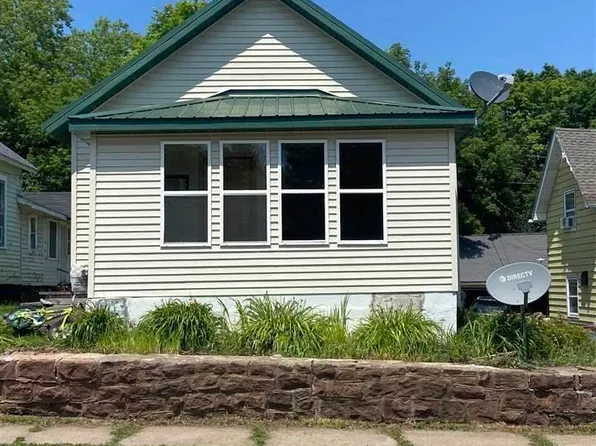 508 W Fleshiem St, Iron Mountain, MI 49801