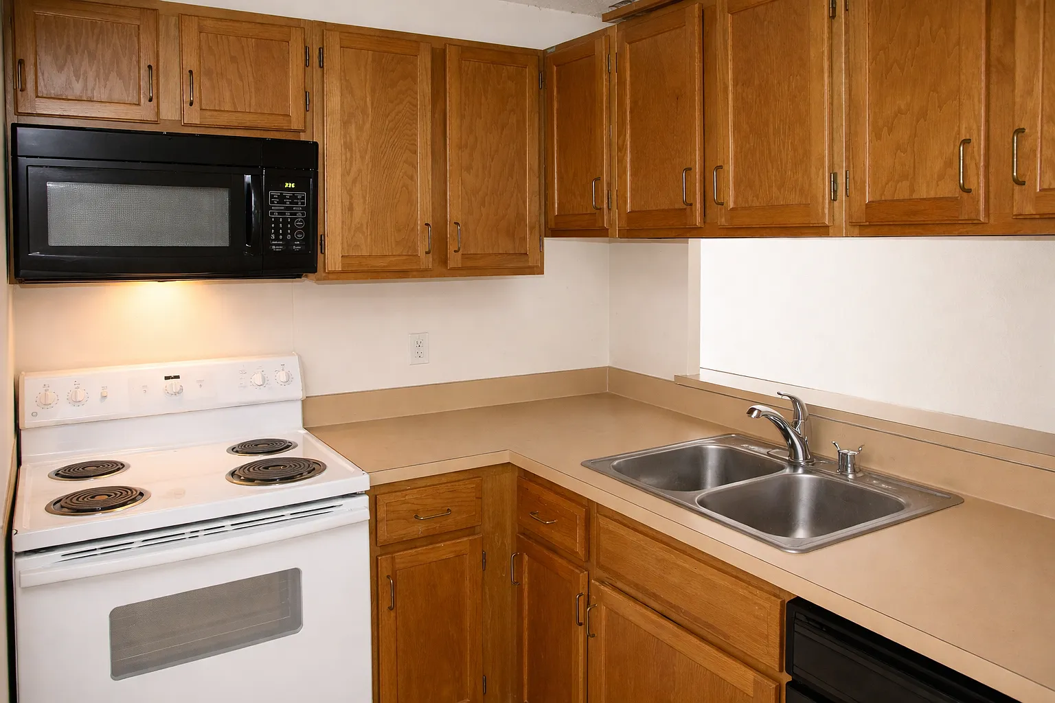 2815 Rio Grande St Apt 210 — Photo 3