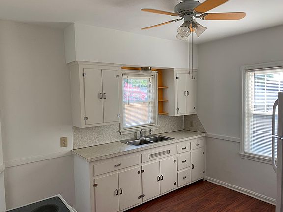 3rd image of 817 N Weinbach Ave