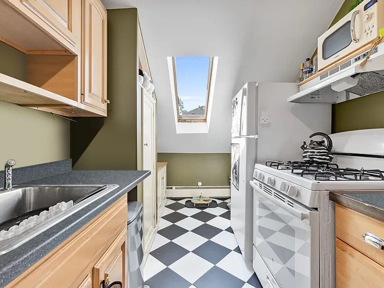 9 Hodges Ct #3 — Photo 8