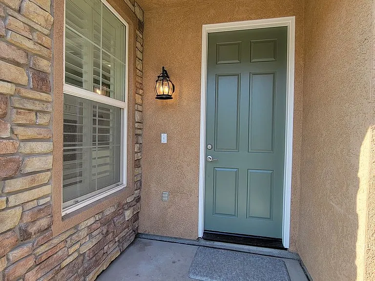 1537 N Pisa St — Photo 2
