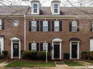 140 W Savannah Ridge Rd, Holly Springs, NC 27540