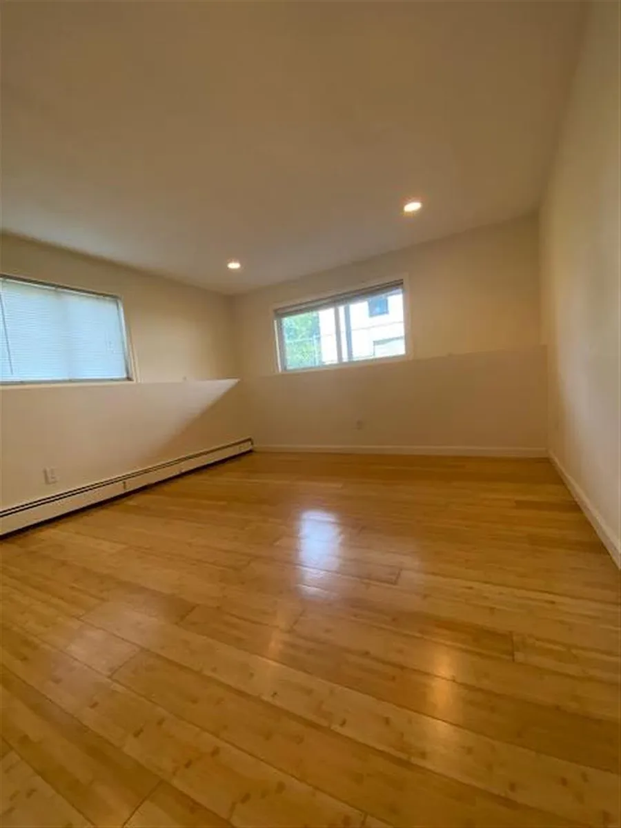 Building Photo - 126 Clifton St #4
