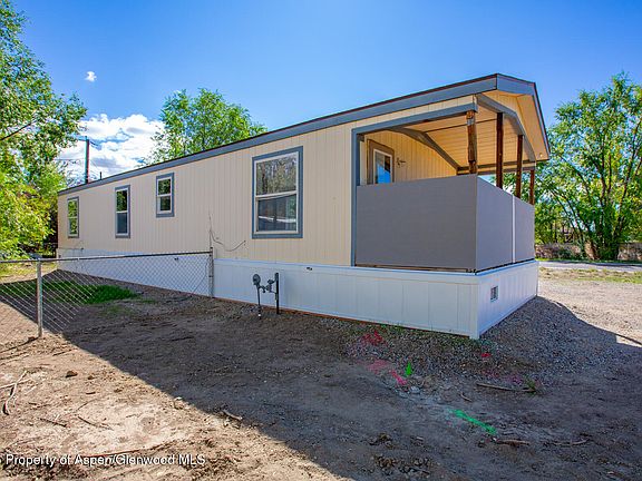 4th image of 552 E View Dr