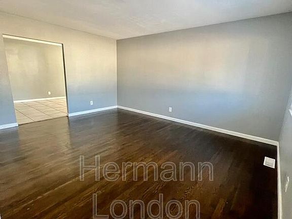 5th image of 2280 Teakwood Manor Dr