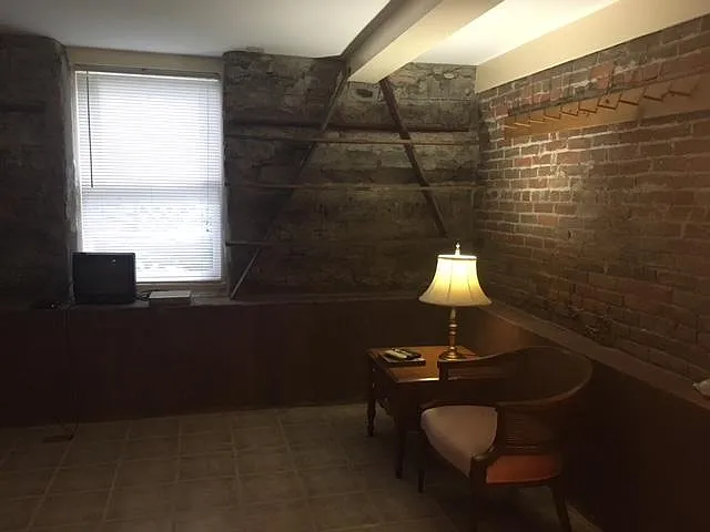 936 E Washington St #2 — Photo 8