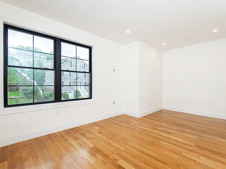 165 Campbell Ave #2 — Photo 23