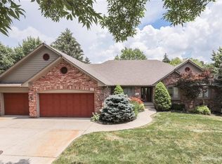 1427 Eagle Valley Dr, Greenwood, IN