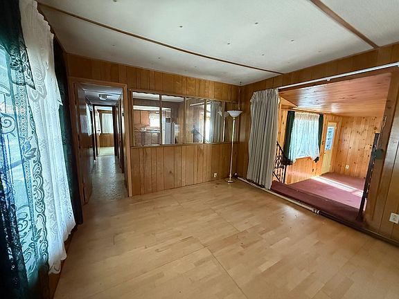 3rd image of 2274 Highway 8