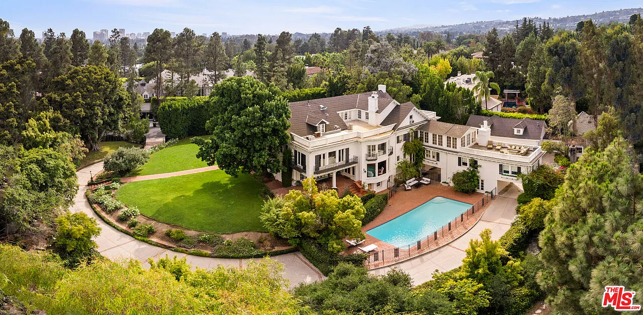 10 bed, 6.0 bath, 8484 sqft, $60,000 — Photo 4